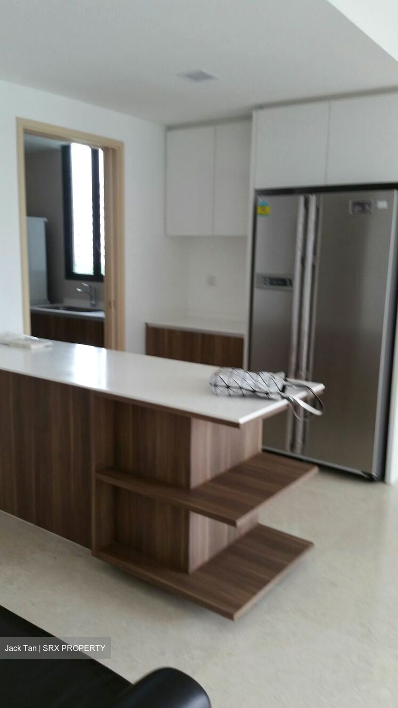 The Luxurie (D19), Condominium #620092391